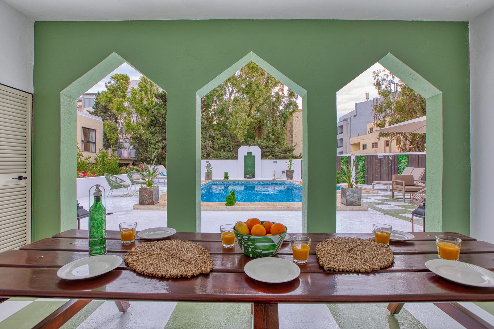 Alfresco loggia